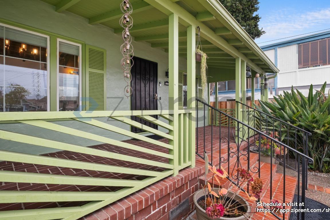 3606 Barrett Ave #1 - Photo 6 of 40