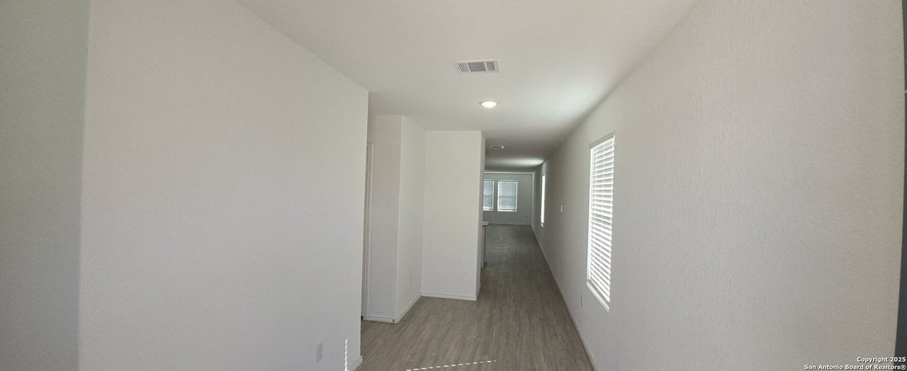 1635 Knoll Rdg - Photo 7 of 28