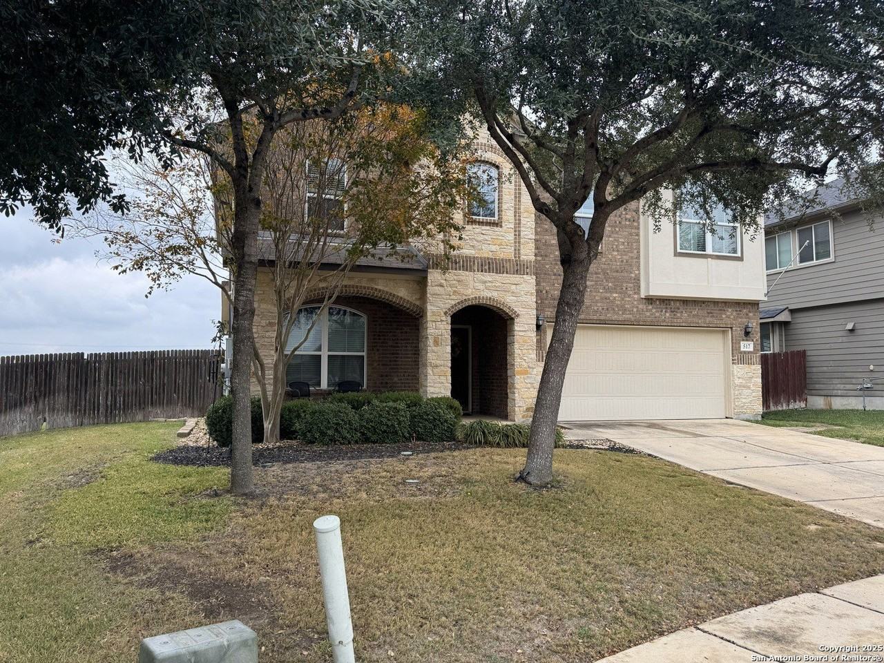 517 Whittmen Ave - Photo 2 of 35