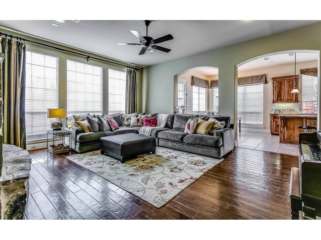 6400 Castle Rock Cir - Photo 2 of 20