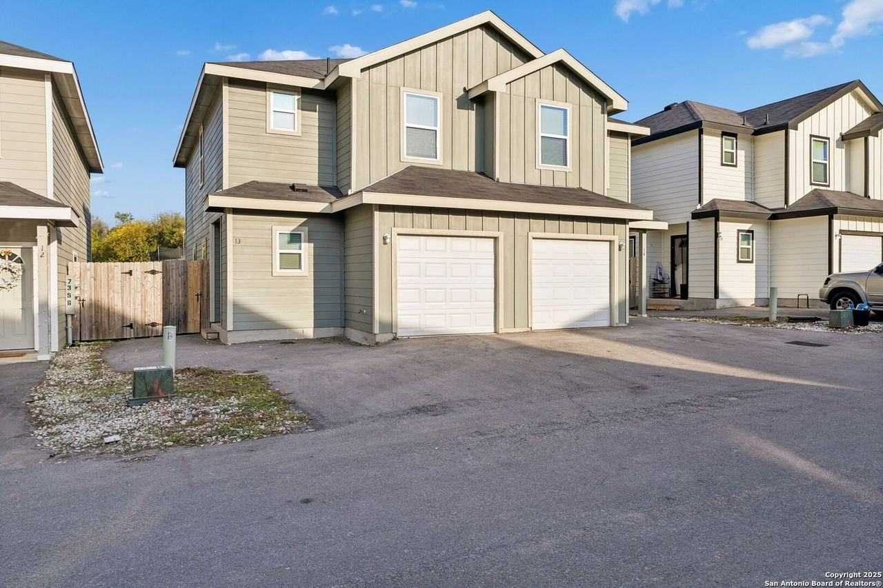 7356 Misty Ridge Dr Apt 13 #13 - Photo 3 of 20