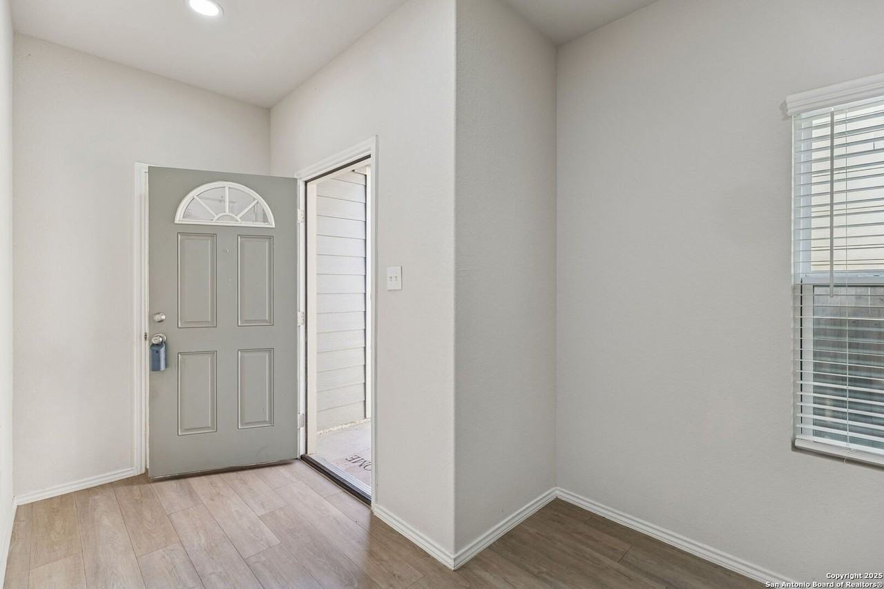 7356 Misty Ridge Dr Apt 13 #13 - Photo 4 of 20