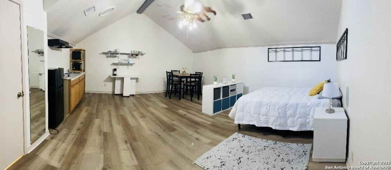 8411 Echo Creek Ln - Photo 4 of 9