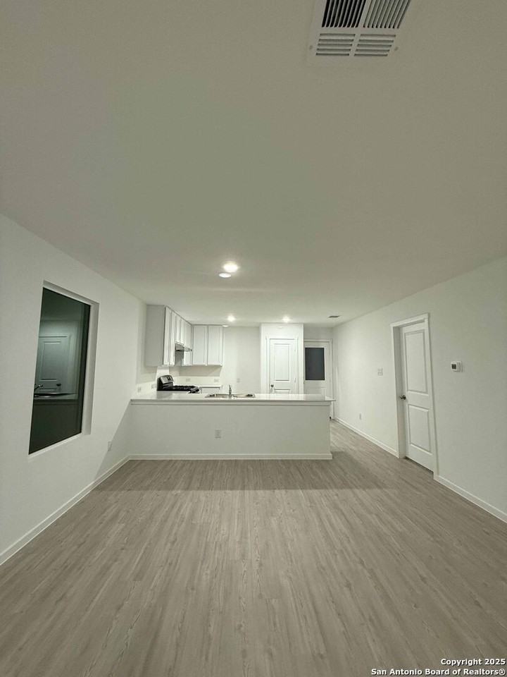 3914 Greensfield Way - Photo 3 of 13