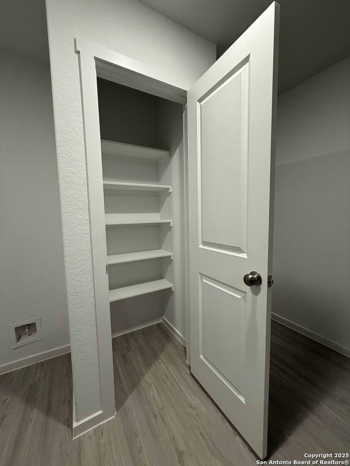 3914 Greensfield Way - Photo 4 of 13