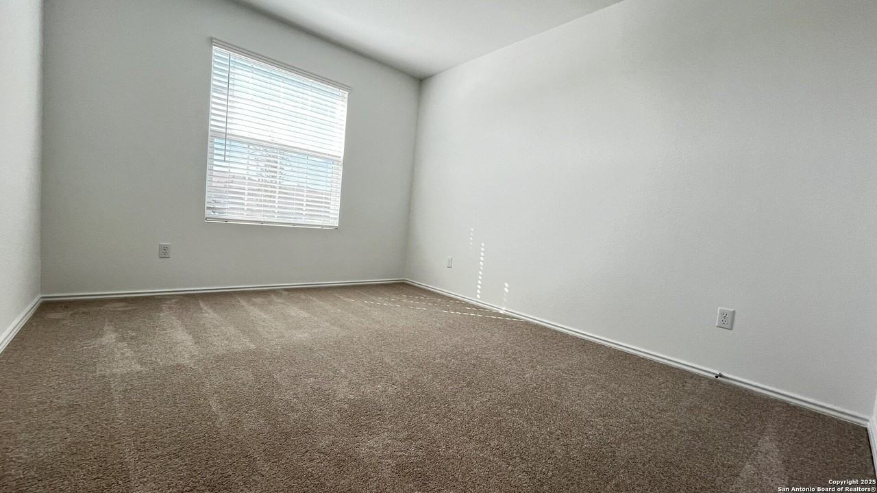 612 Water Way Ave - Photo 6 of 18