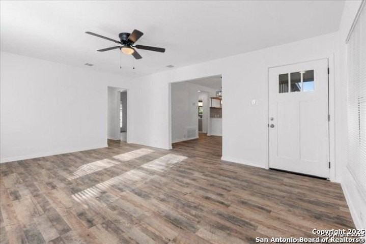 2530 W Mistletoe Ave - Photo 2 of 20