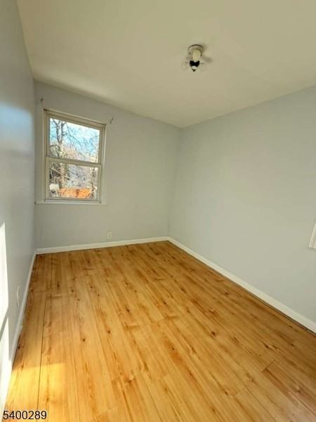 632 Cora Pl 2nd Fl - Photo 6 of 11