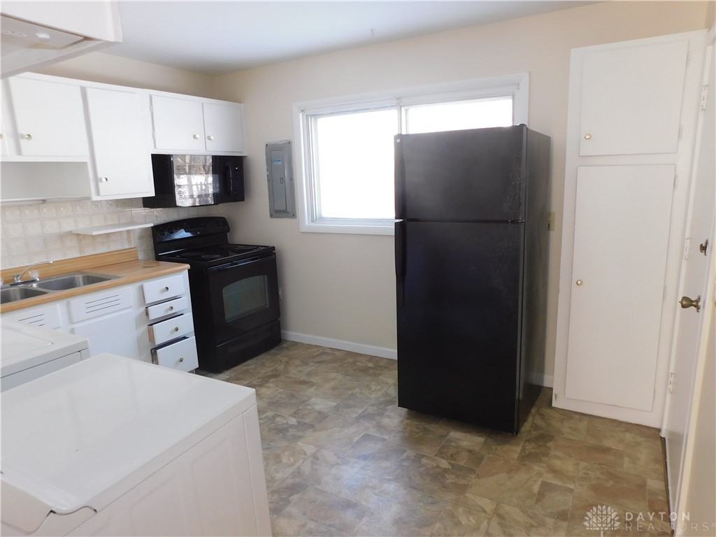 4299 Curundu Ave - Photo 3 of 20