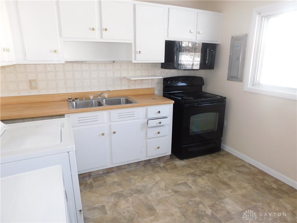 4299 Curundu Ave - Photo 5 of 20