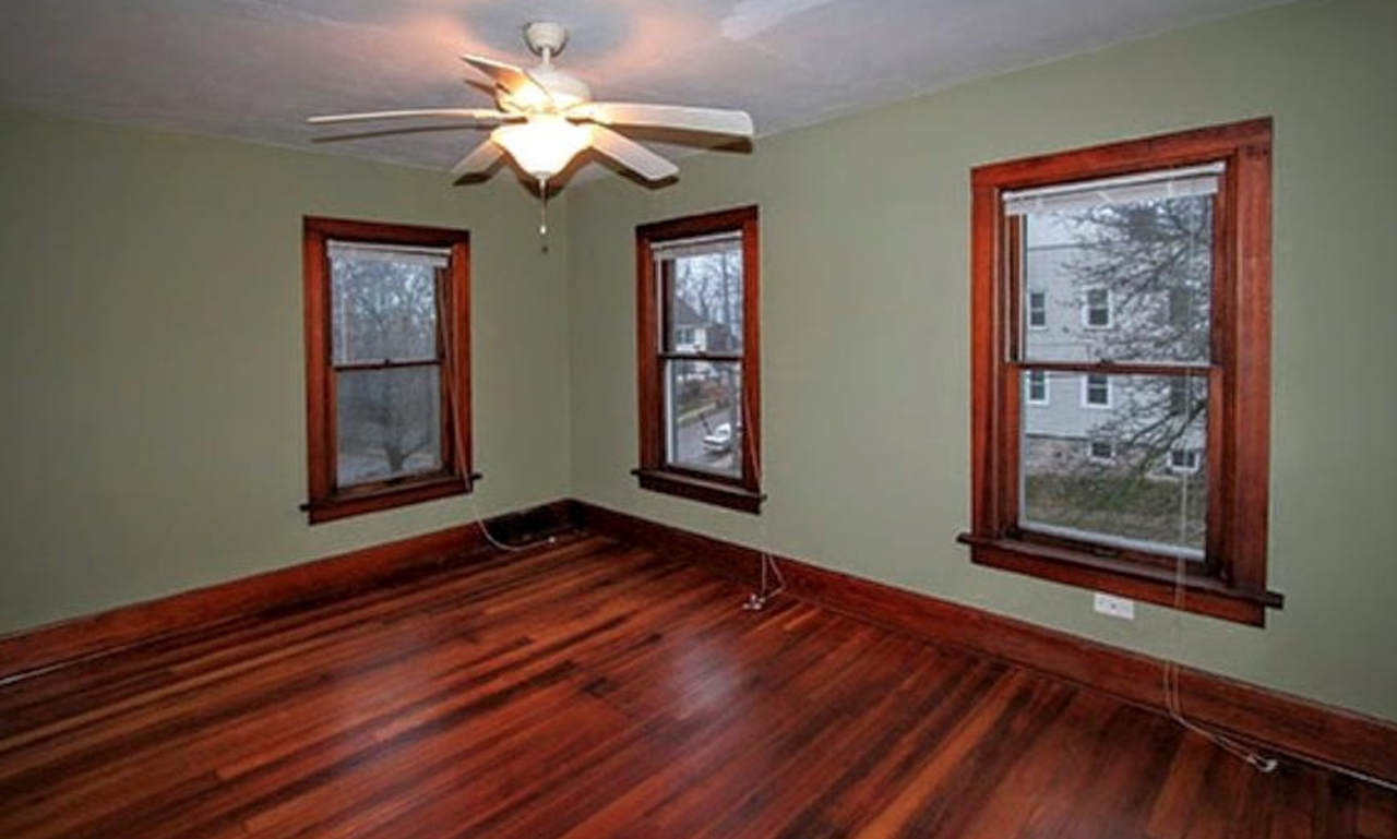 705 W 3rd St - Photo 6 of 11