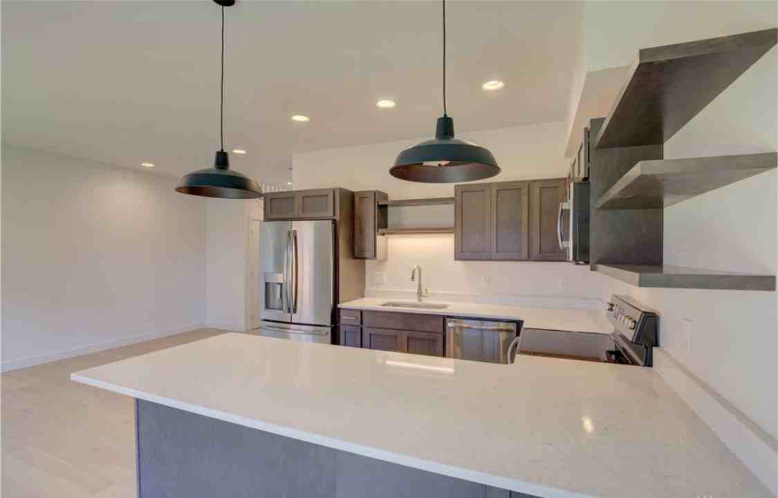 911 Washington Ave S - Photo 6 of 12