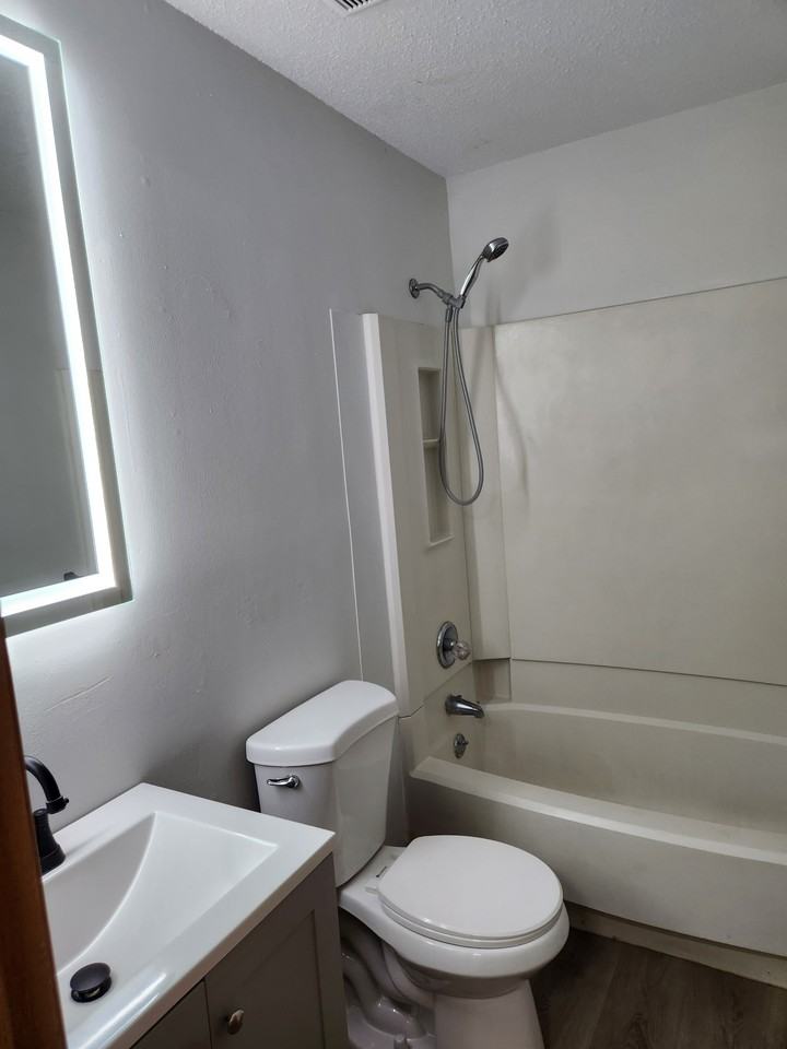 4 Bonne Terre Dr #6 - Photo 7 of 13