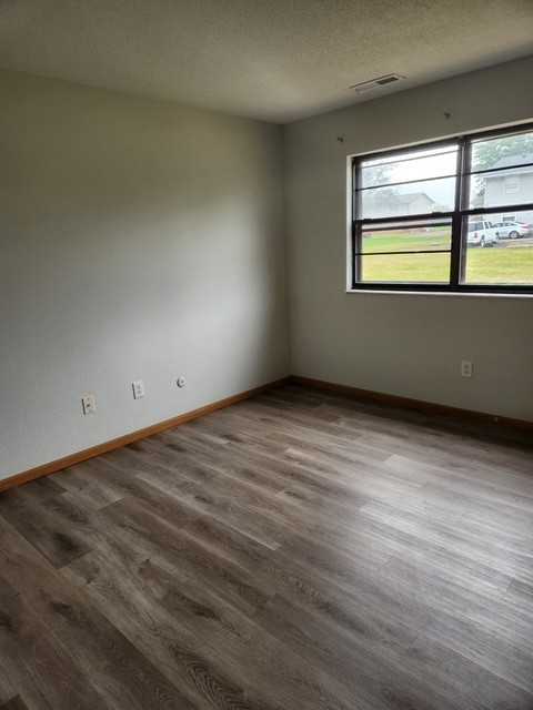 32 Bellevue Dr #4 - Photo 5 of 13