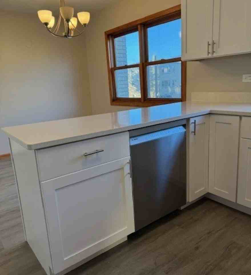 11220 Moraine Dr Apt 2 - Photo 5 of 15