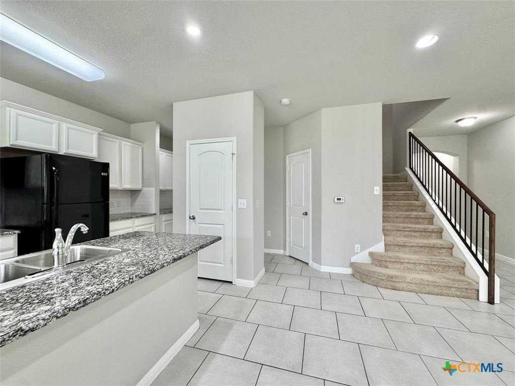 113 Homily Dr - Photo 6 of 35