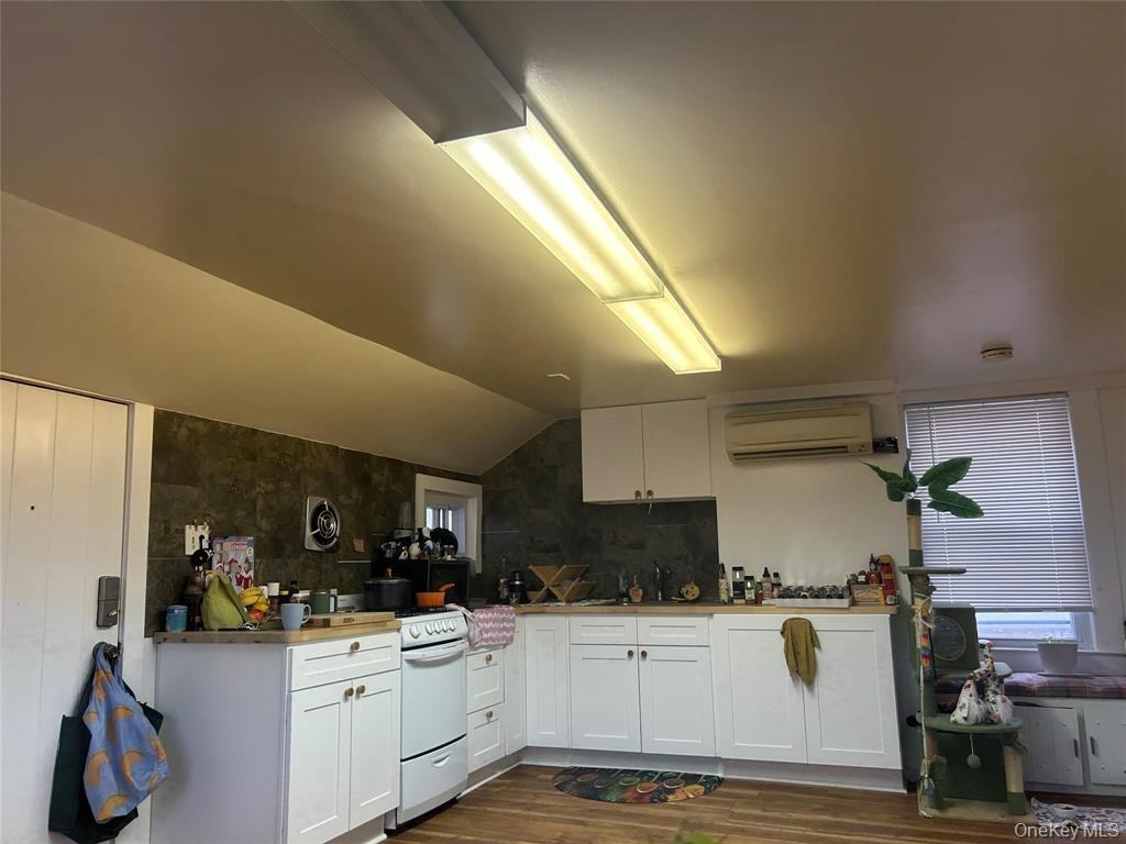 34 Hoffman St - Photo 4 of 8