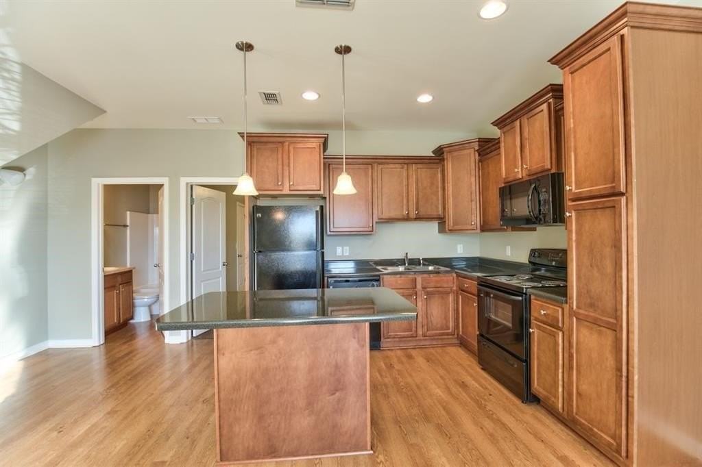 1956 Corvallis Ave Unit 1956 #1956 - Photo 5 of 24