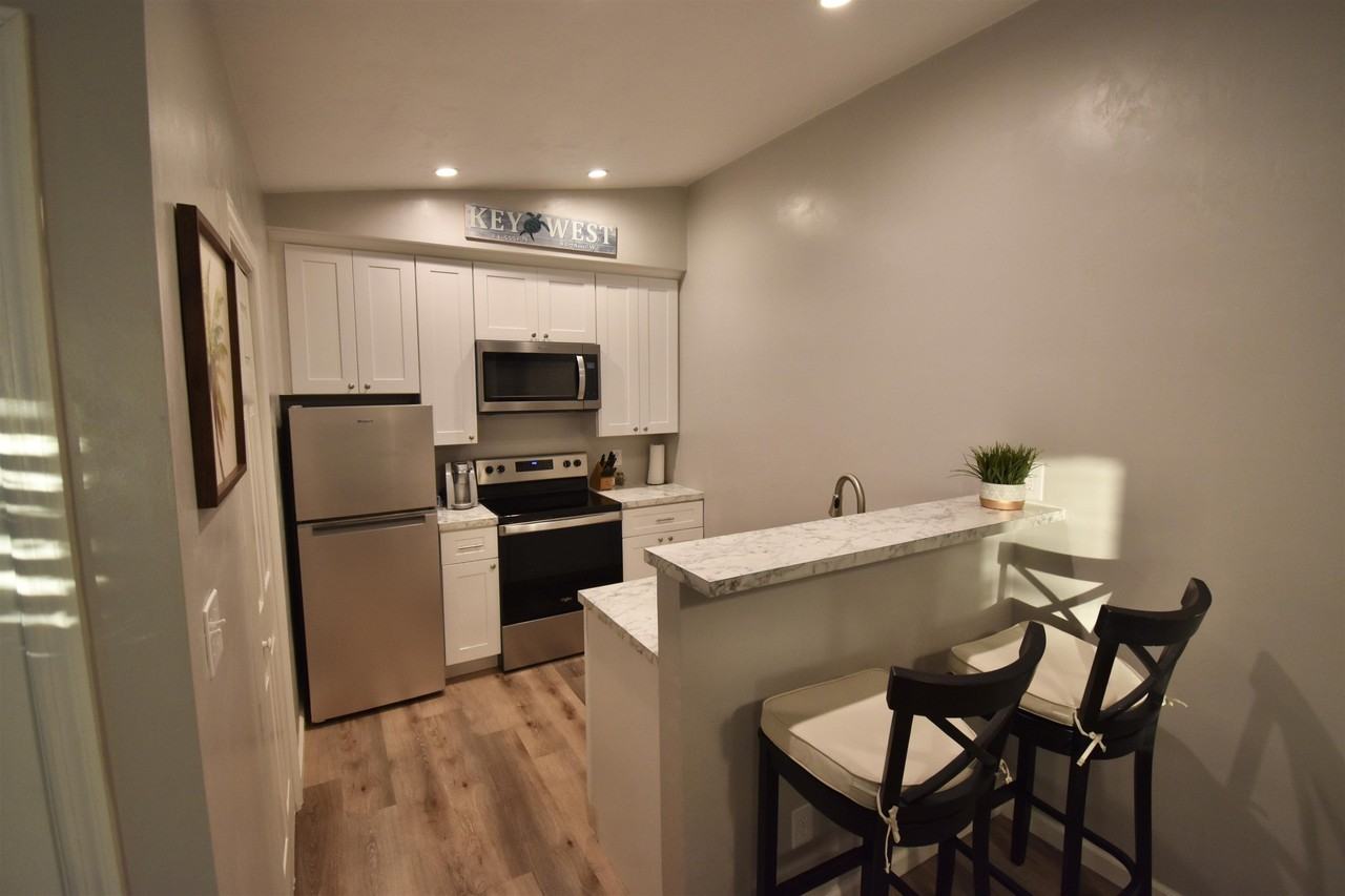 2400 Lake Hall Rd Unit B #B - Photo 5 of 8