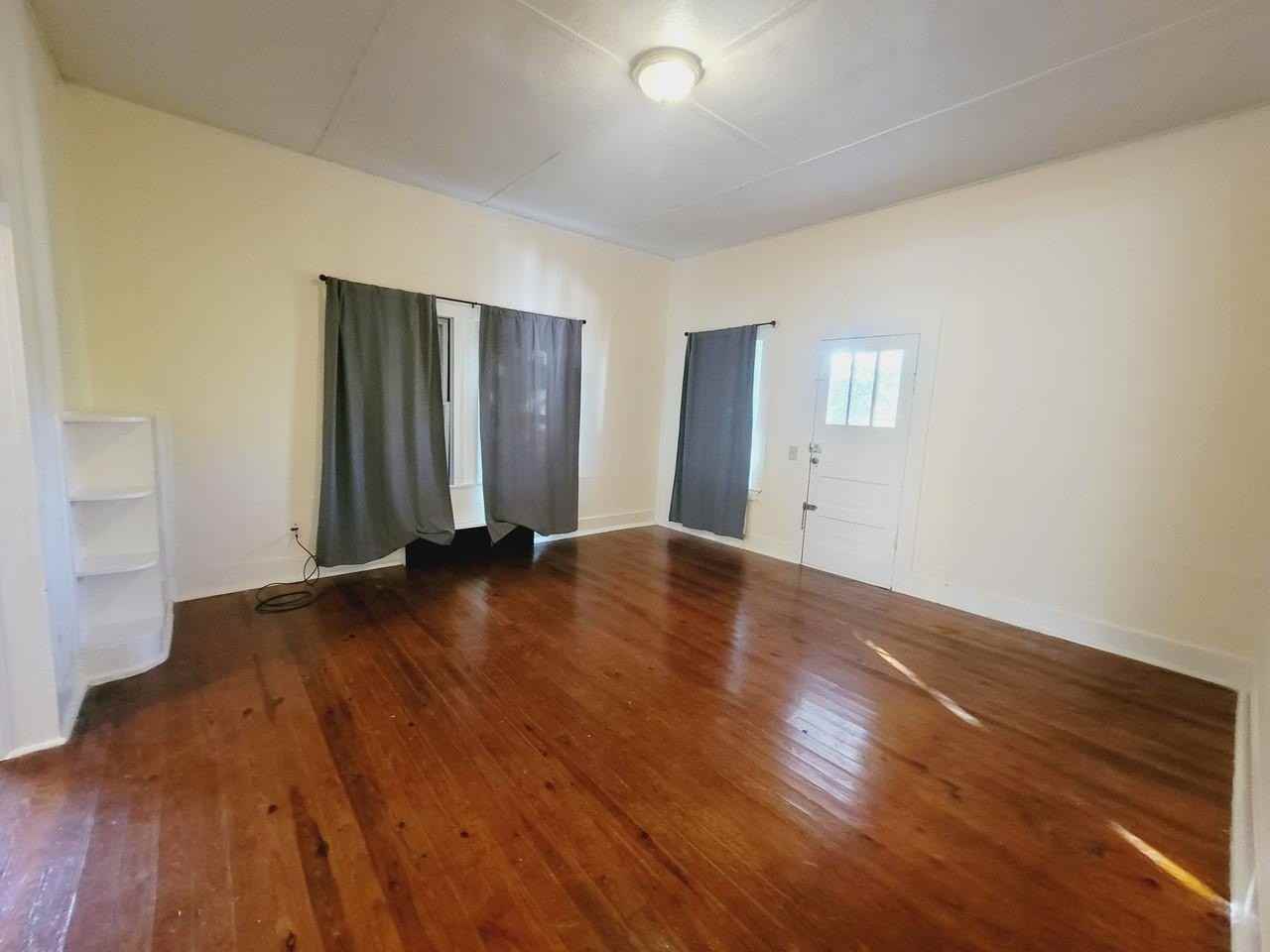 2803 Goodview Ln - Photo 3 of 22