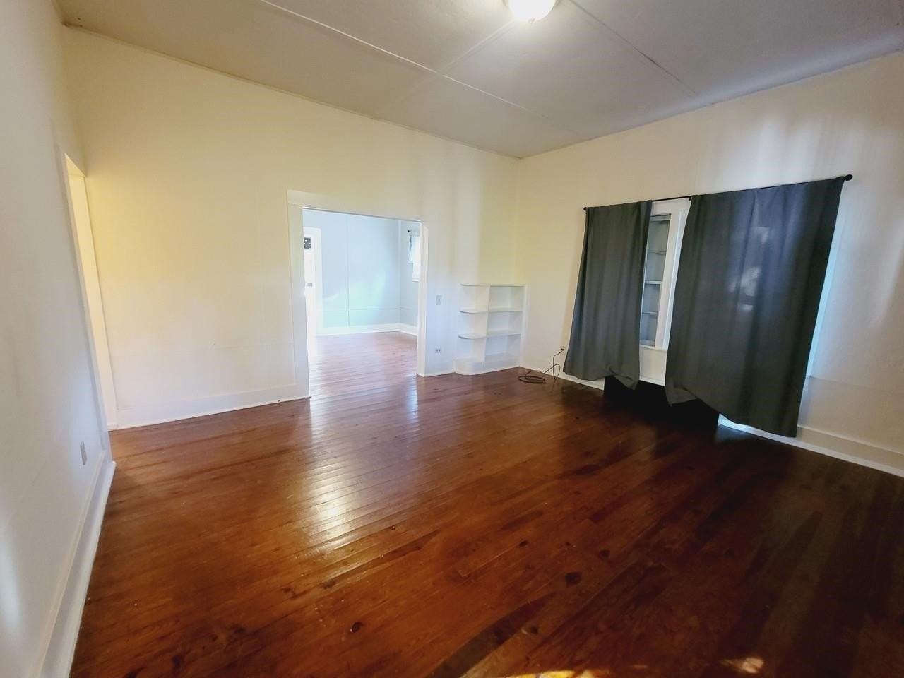 2803 Goodview Ln - Photo 4 of 22