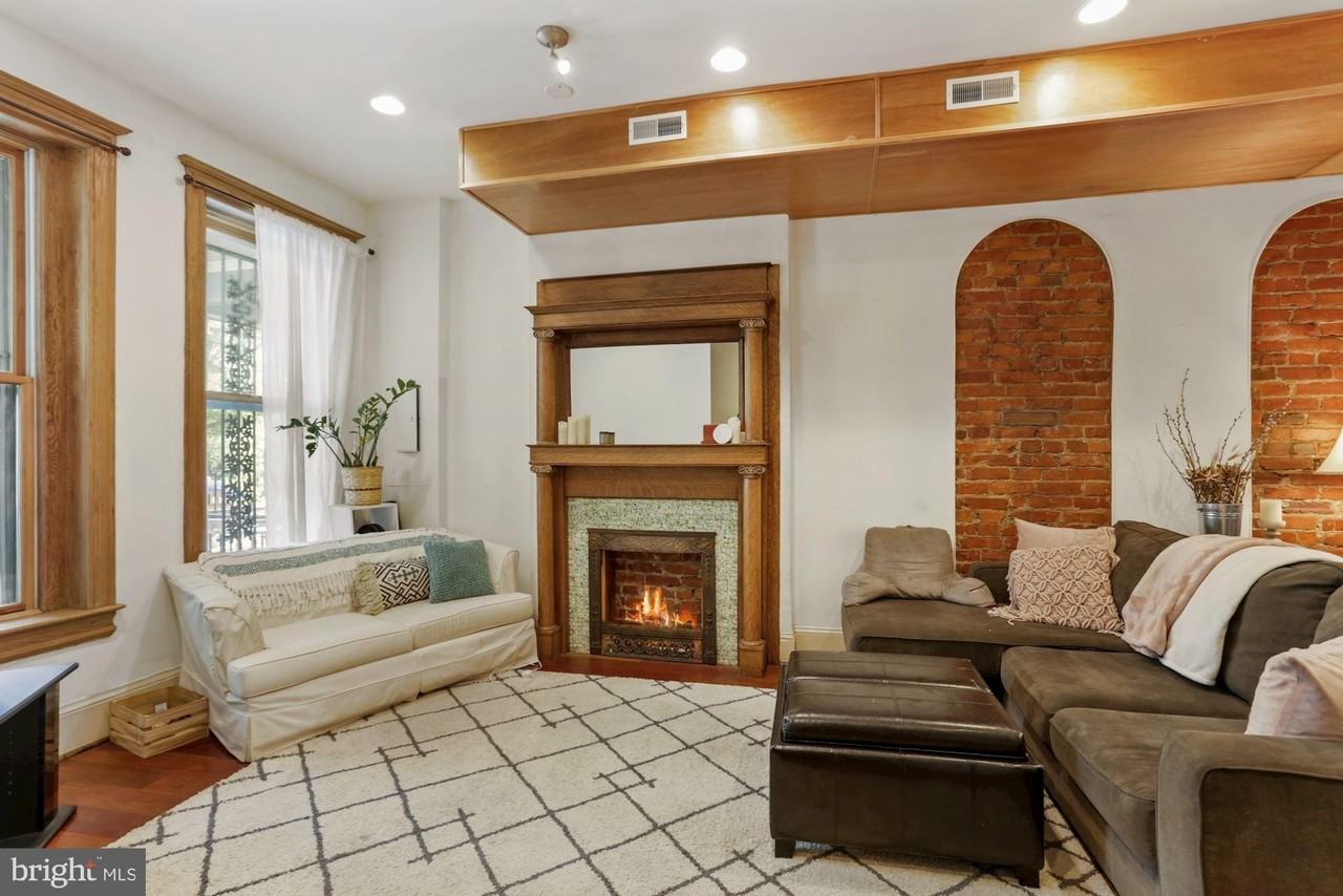 1116 Monroe St Nw Apt 1 #1 - Photo 5 of 30