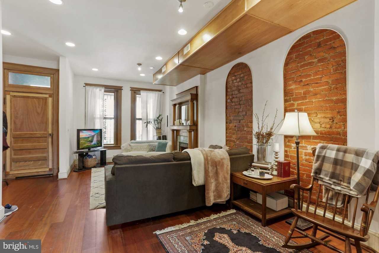 1116 Monroe St Nw Apt 1 #1 - Photo 6 of 30