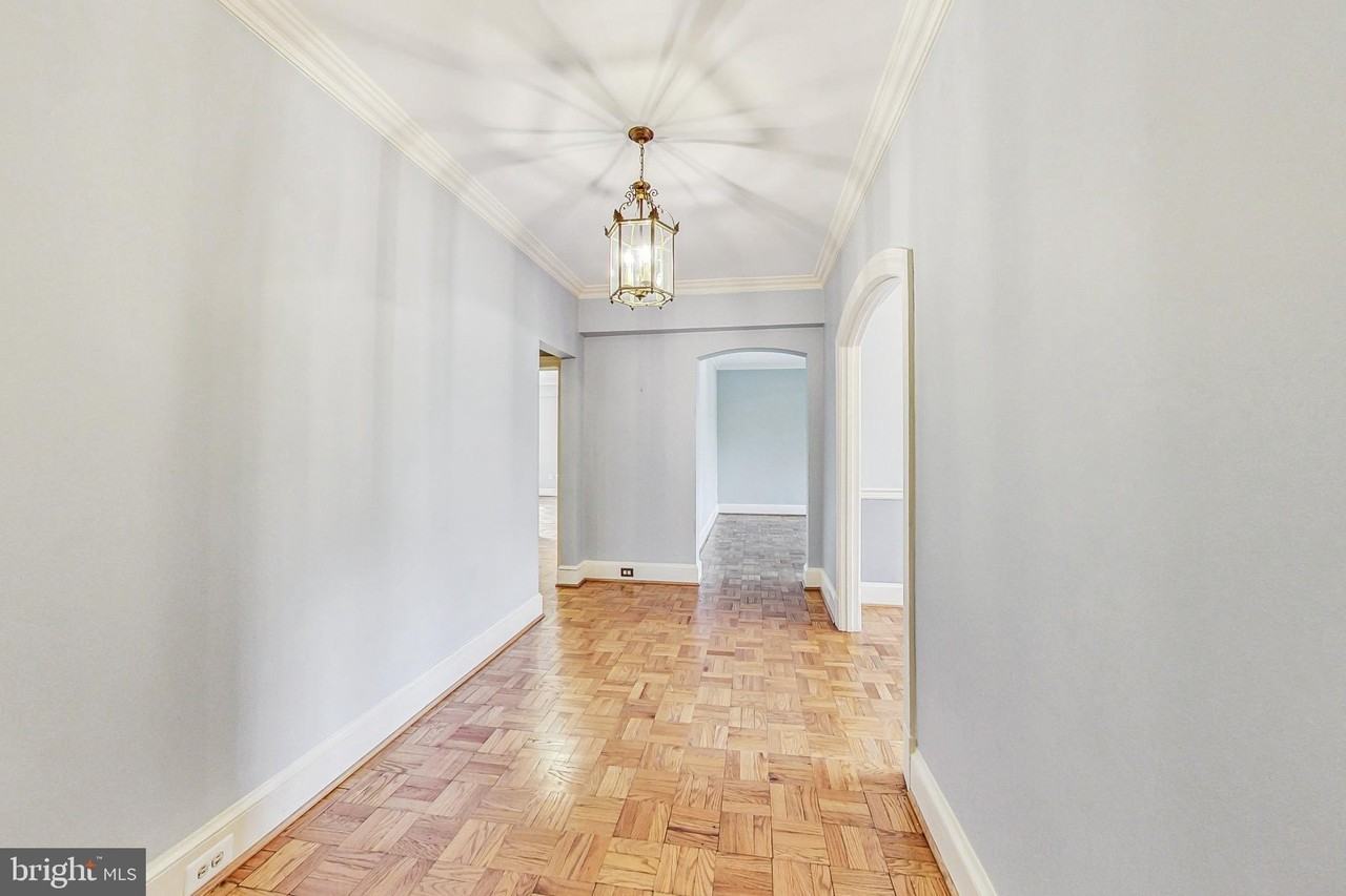 3900 Cathedral Ave Nw Apt 304a #304A - Photo 5 of 30