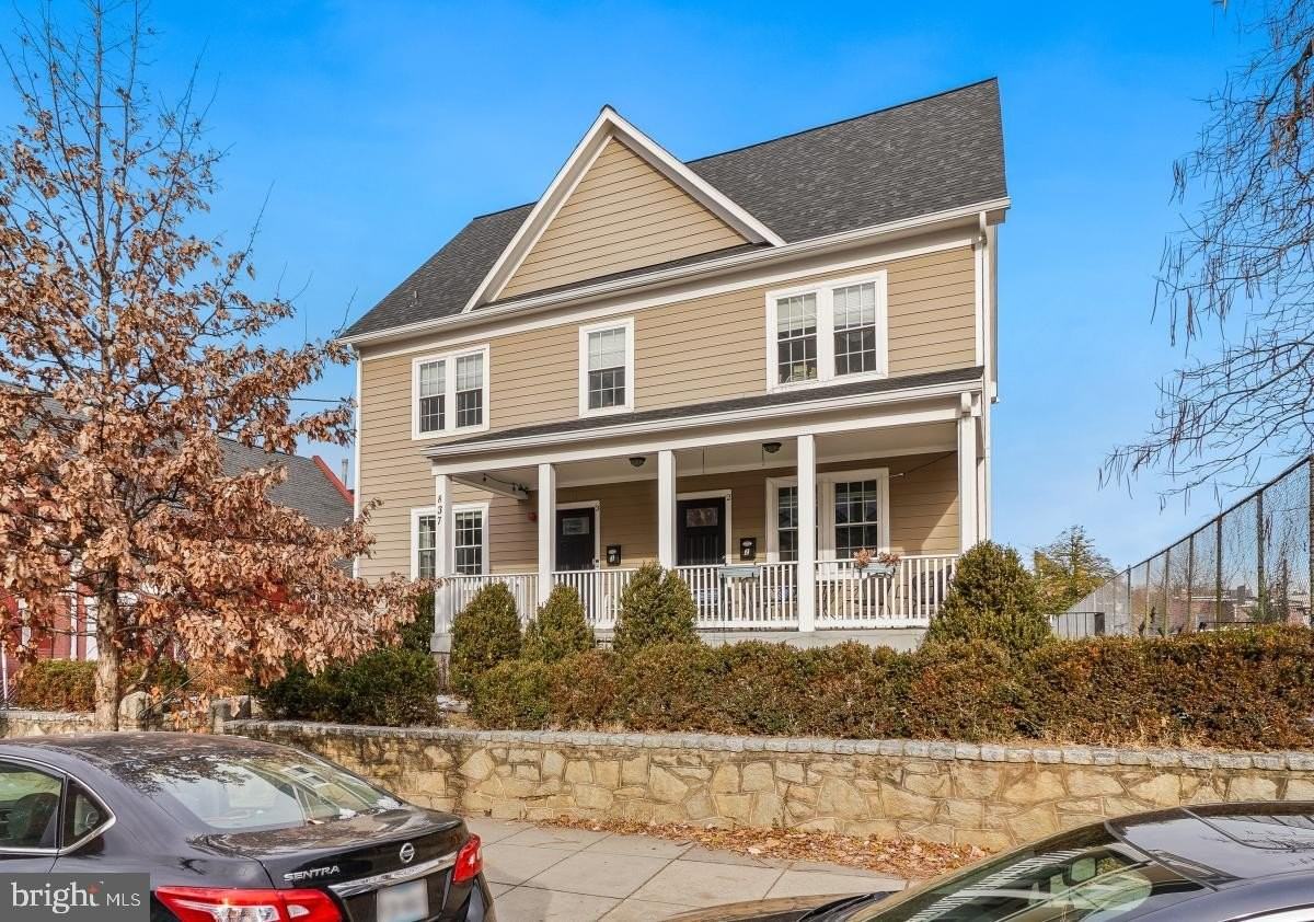 837 Shepherd St Nw Apt 1 #1 - Photo 2 of 30