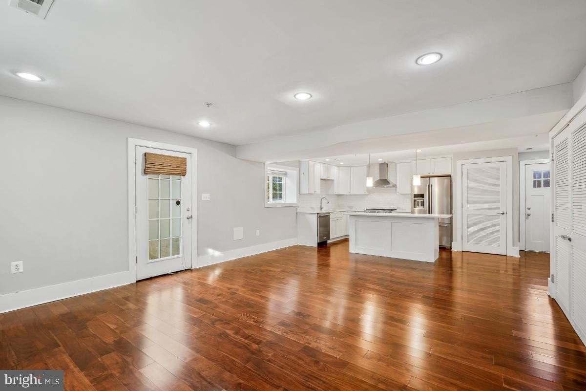 837 Shepherd St Nw Apt 1 #1 - Photo 7 of 30