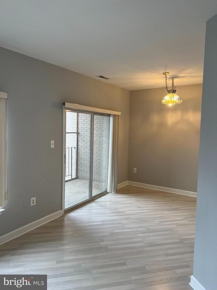 615 3rd St Ne Apt 3 #3 - Photo 4 of 16