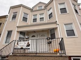 featured image of 154 Park Pl Unit 2