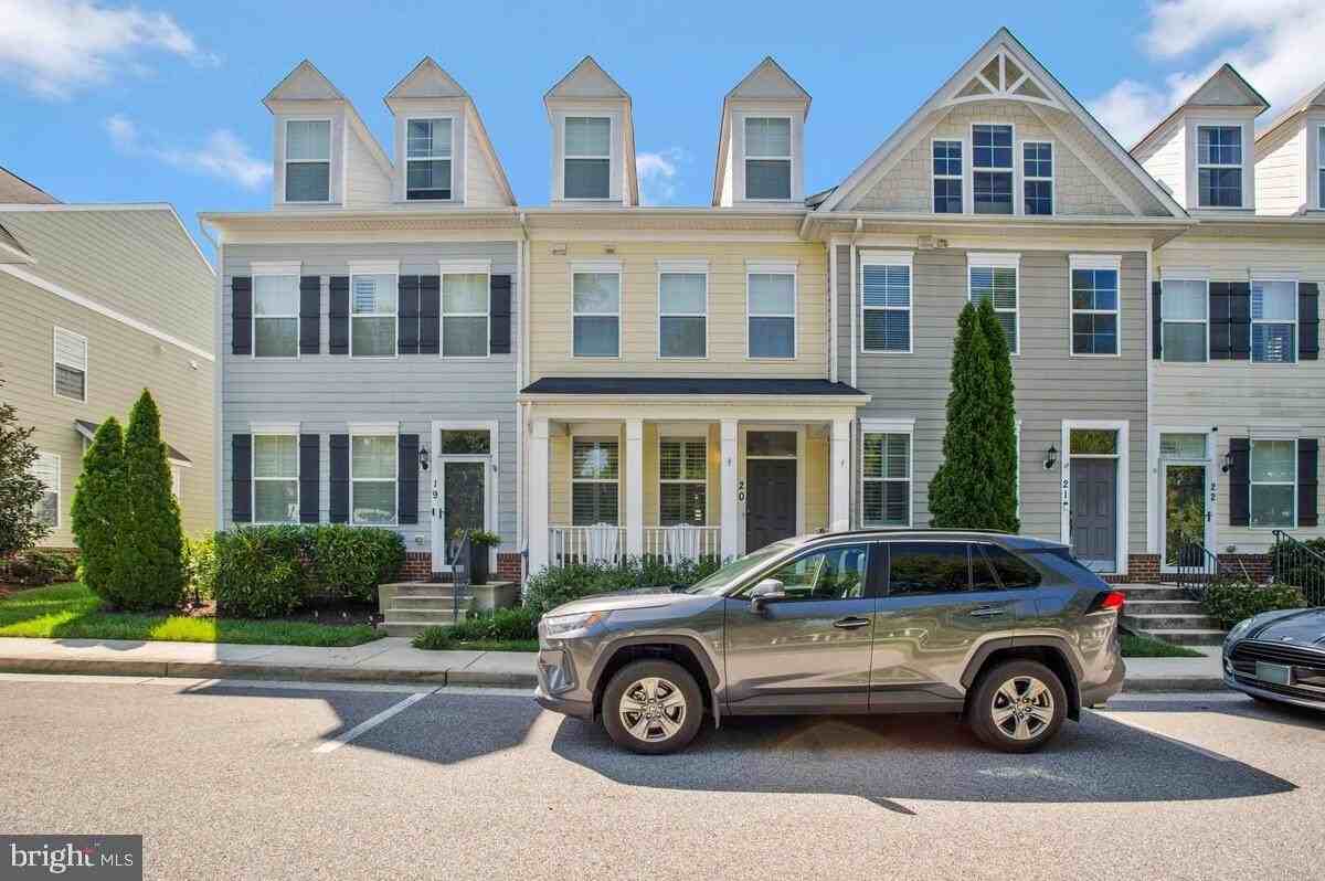 20 Boucher Pl - Photo 3 of 50