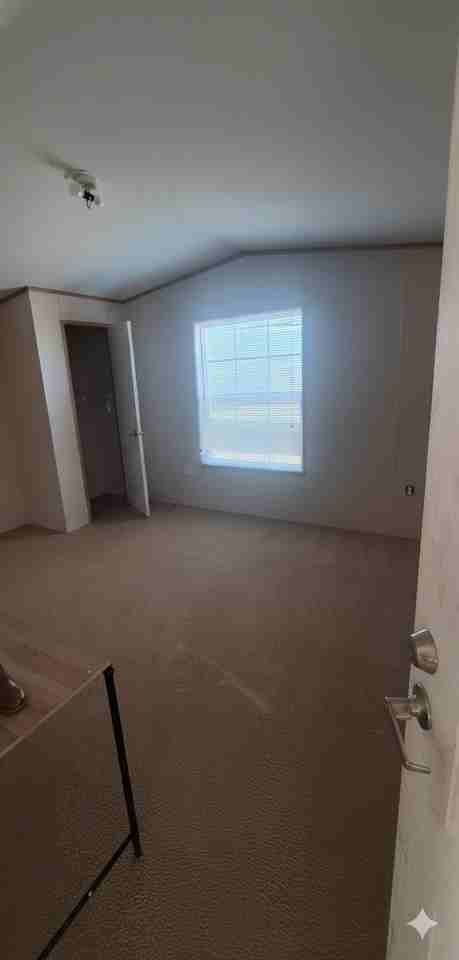 111 County Road 6037 - Photo 4 of 9