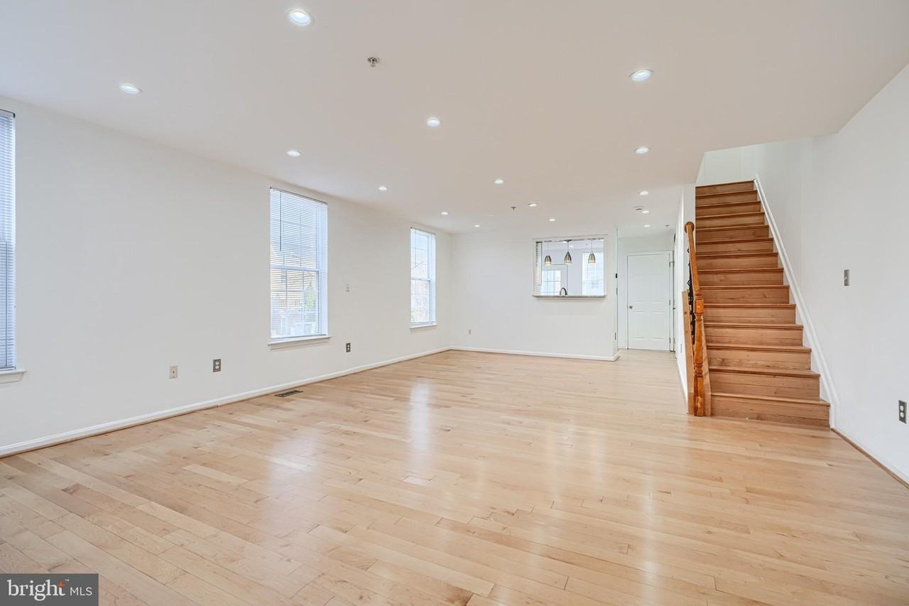 703 George St - Photo 3 of 27