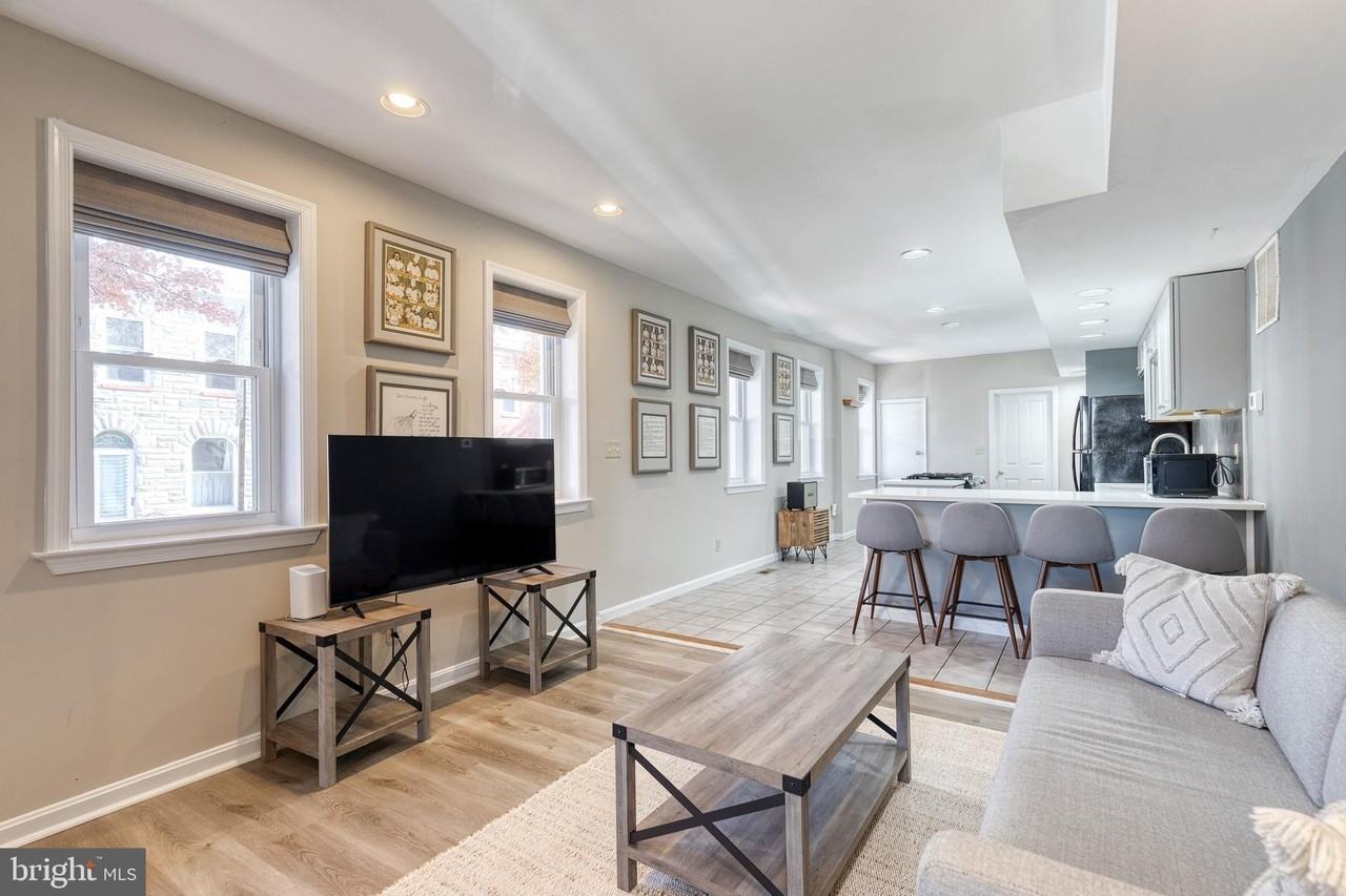 447 E Gittings St - Photo 5 of 30