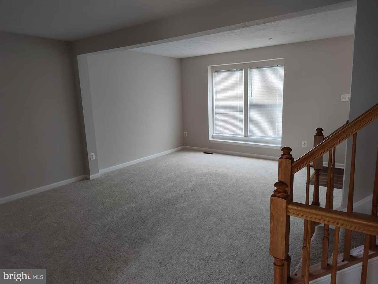 5032 Finsbury Rd - Photo 2 of 34