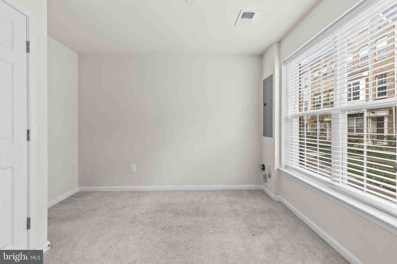 7118 Rowlock Aly - Photo 6 of 35