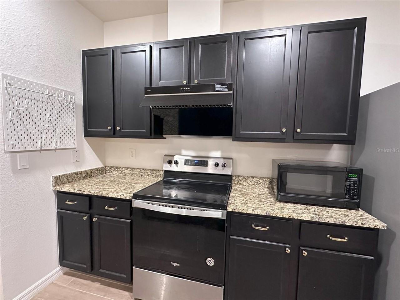 8273 Sw 60th Rd - Photo 2 of 13