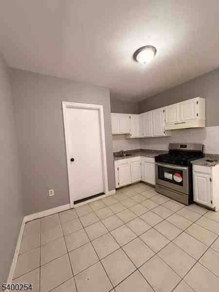 264 1st St Apt 6-266 - Photo 5 of 11