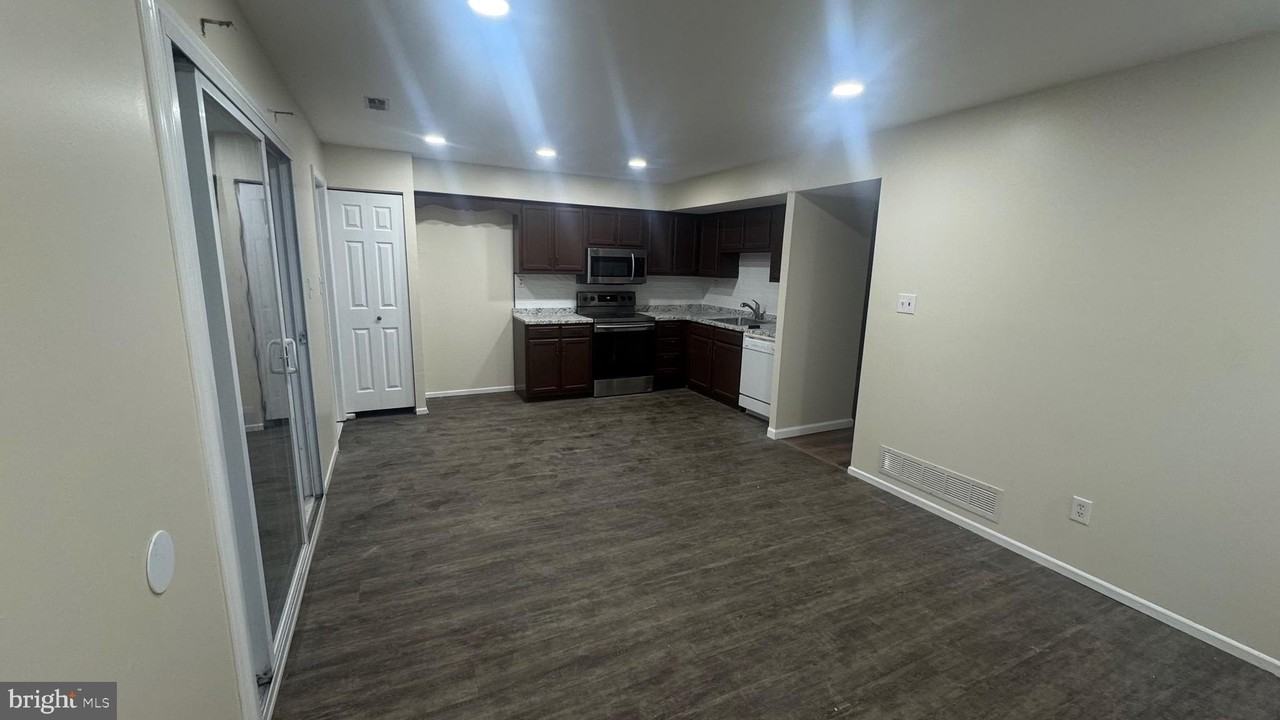 135 Hollybrooke Dr - Photo 6 of 26