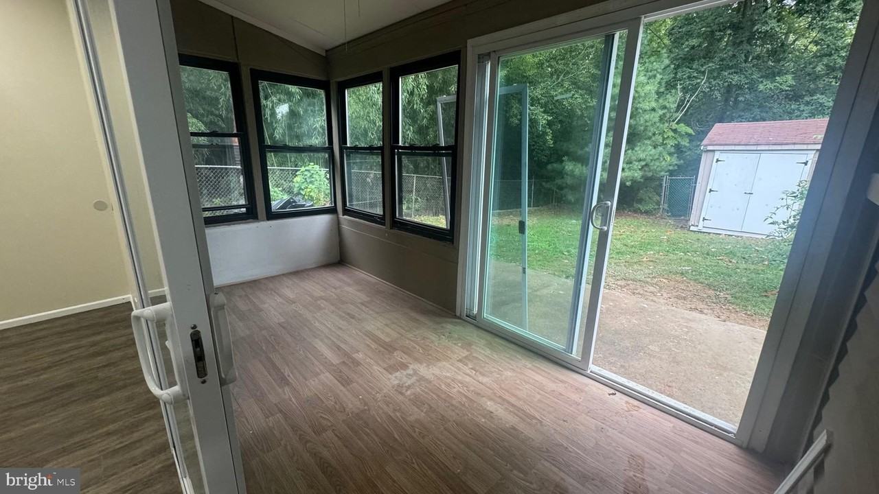 135 Hollybrooke Dr - Photo 7 of 26