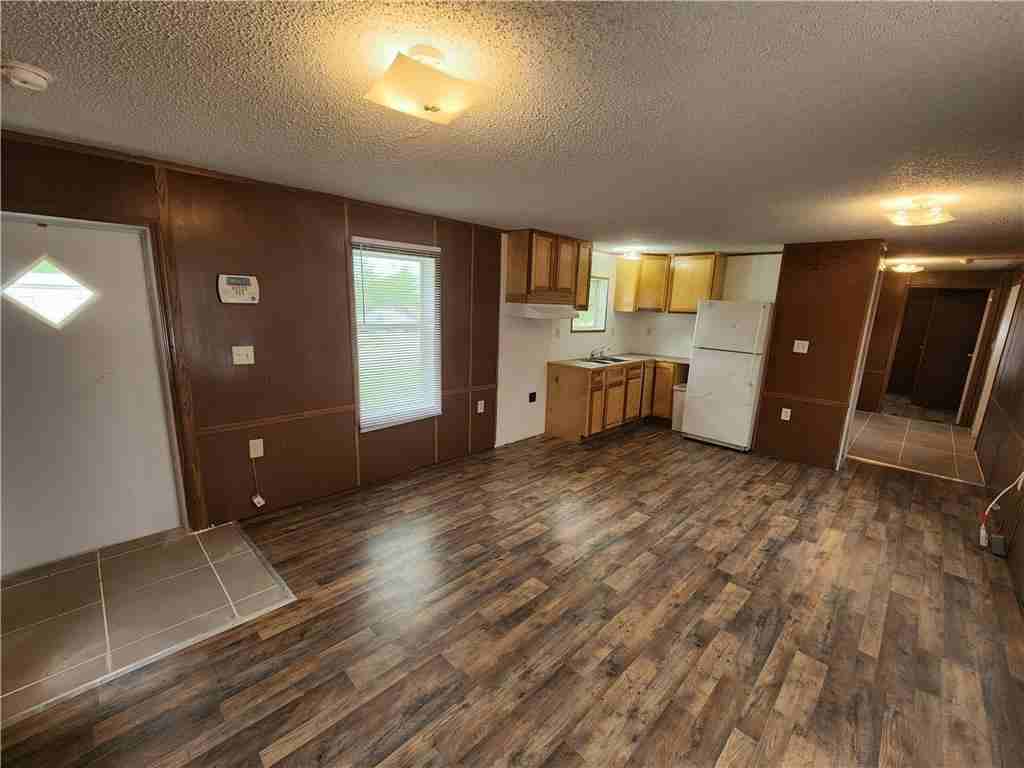 176 Penny Dee Dr - Photo 3 of 17