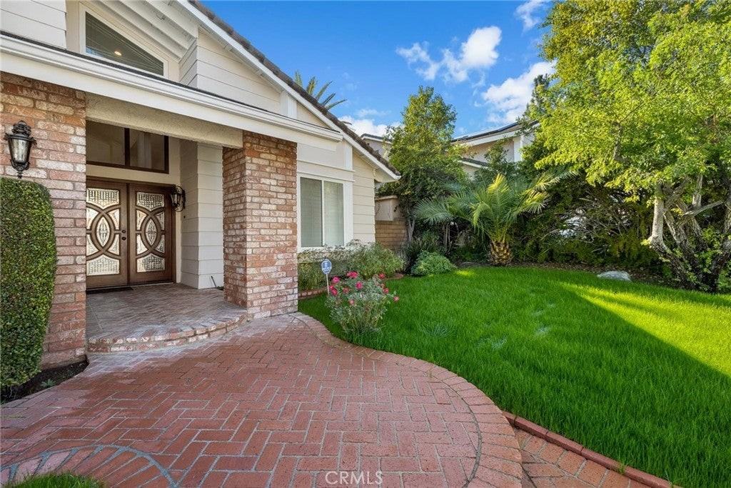 23624 Elkwood St - Photo 2 of 30