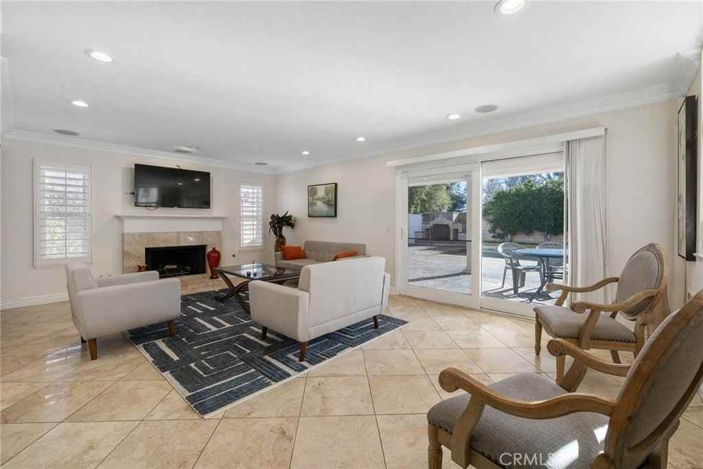 23624 Elkwood St - Photo 6 of 30