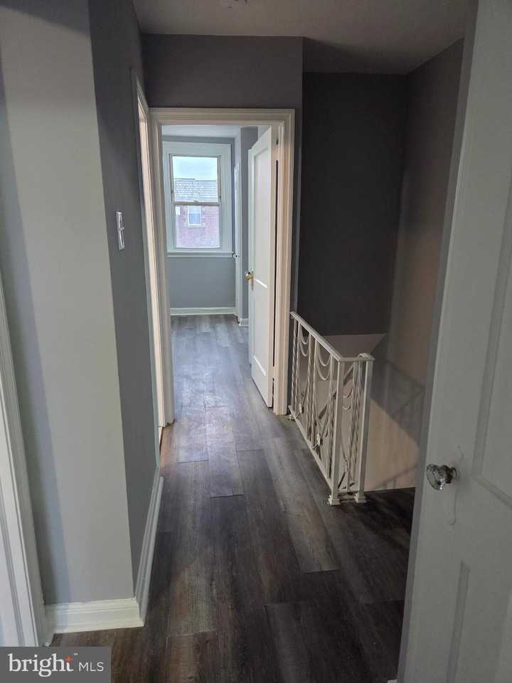 1313 Wells St - Photo 7 of 13