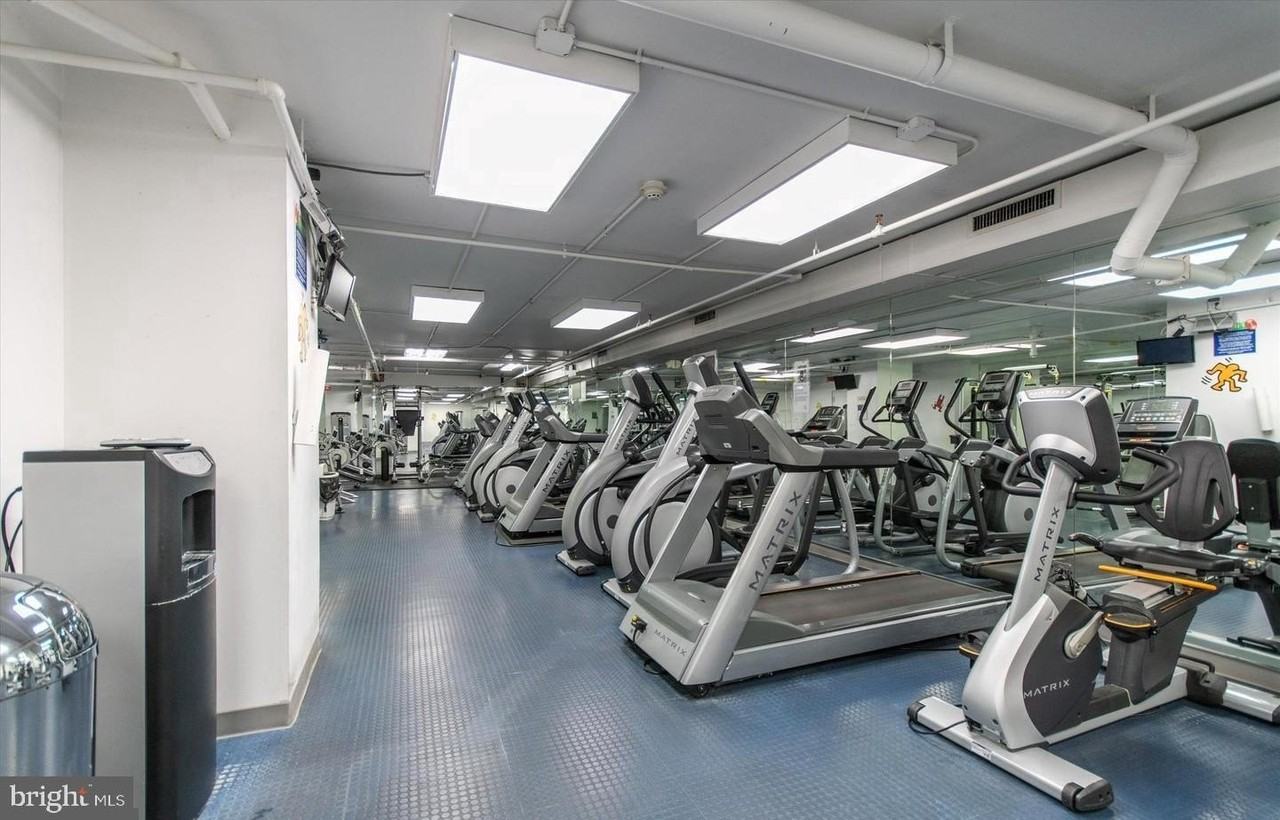 210117 Chestnut St #1711 - Photo 6 of 27