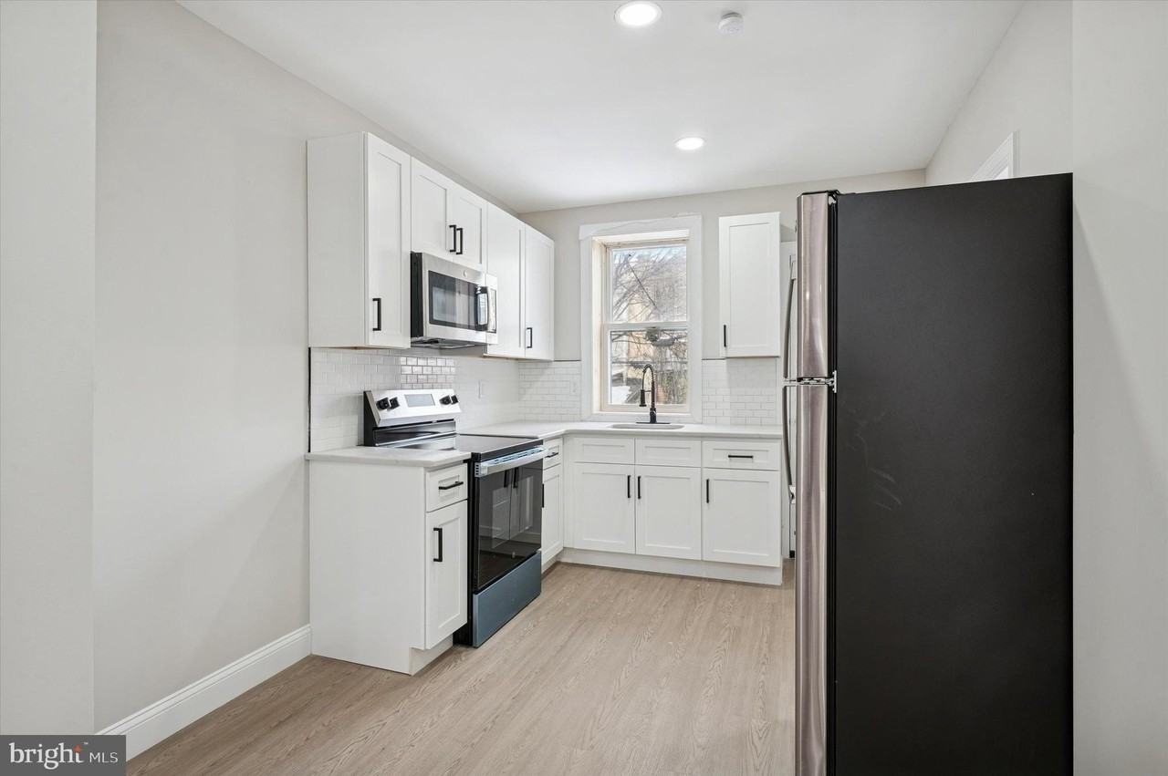 2165 Conlyn St - Photo 6 of 19