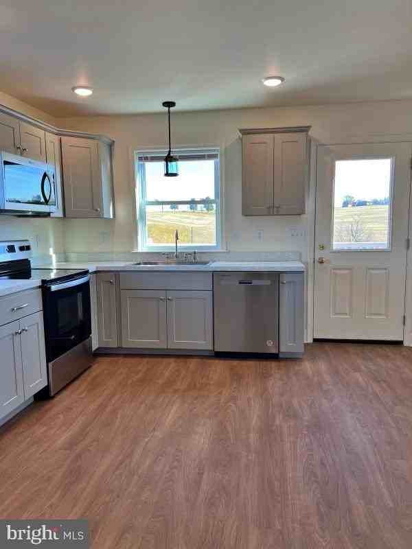 565 Bacon Rd - Photo 4 of 18