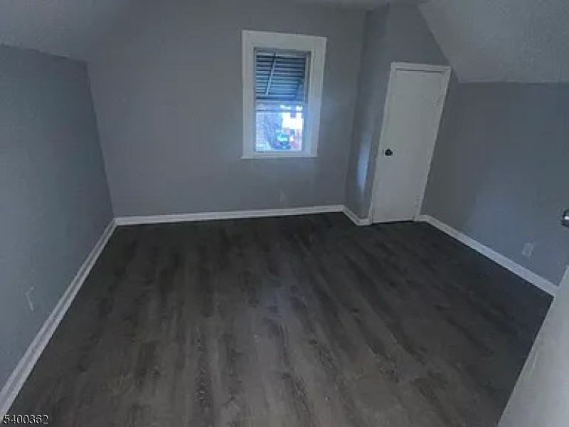 848 S 14th St 2nd Fl - Photo 3 of 4